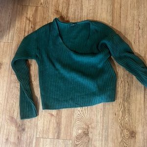 Green cropped sweater